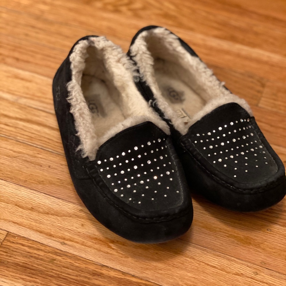 Ugg Slippers with little diamonds sz. 7